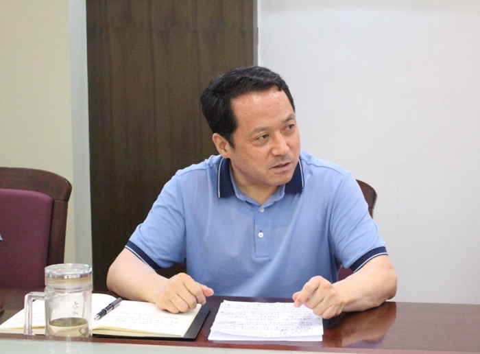 1622689356672778.jpg 6月1日,天地公司党委书记、董事长、总经理姬永涛在“生产安全月”上做动员讲话。(韩欣摄).JPG