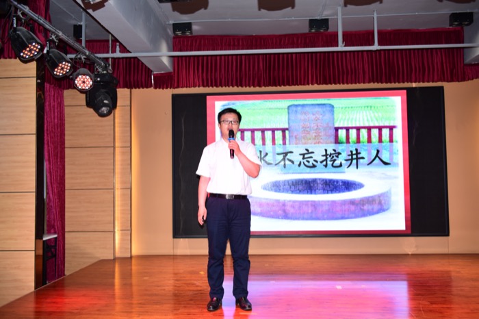1625131552813168.jpg 诵读表演2.JPG