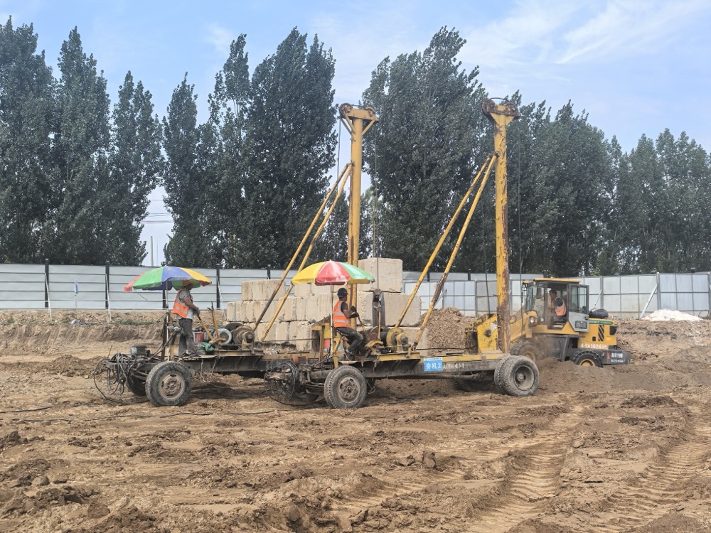 丽彩项目施工现场 (2).jpg