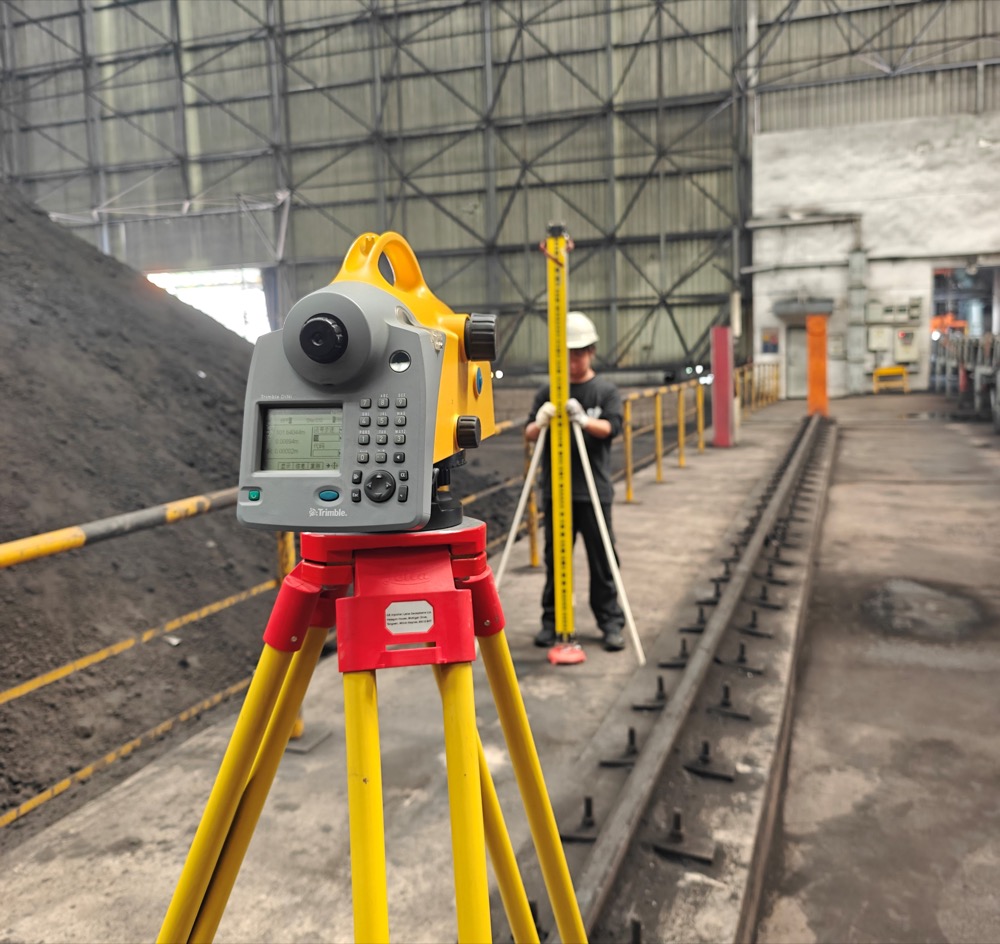 陕煤地质集团天地地质公司护航麟北发电能源大动脉 (3).JPG